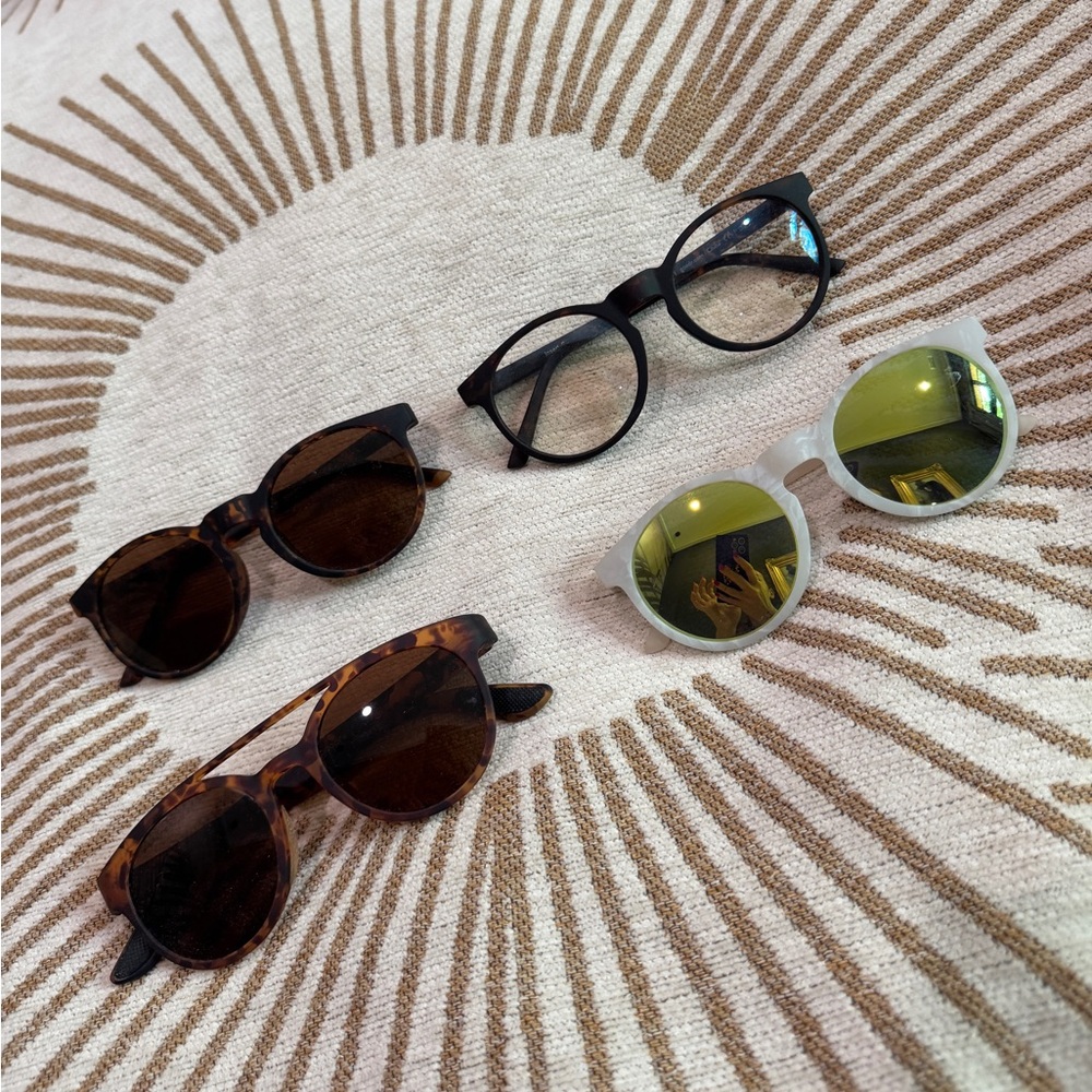 Log of 4 Goodr sunglasses and blue light glasses lot
